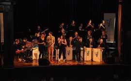 Jazz band from the Technical University plays at the Munich Künstlerhaus.